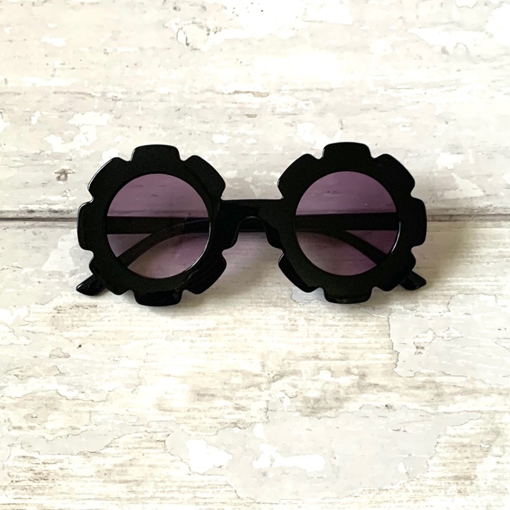 Gap Kids Black Flower Sunglasses Girls UV 400 Protection Recycled Plastic NEW